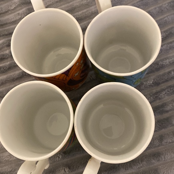 Colorful Butterfly Mugs Set of 4, no chips or cracks. - Picture 5 of 7